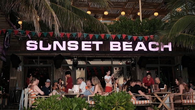 Sunset Beach Bar & Restaurant – điểm hẹn năm mới sôi động bên hoàng hôn Phú Quốc