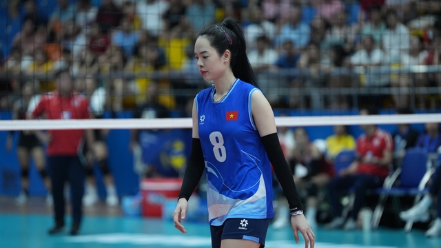 Hoa khôi bóng chuyền cầm cờ Đoàn Thể thao Việt Nam tại ASIAD 2026