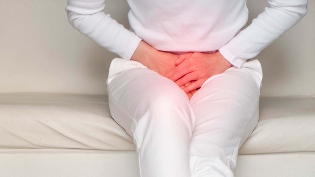 Vì sao phụ nữ thời kỳ mãn kinh dễ bị viêm nhiễm phụ khoa tái đi tái lại?