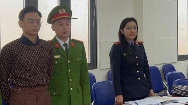 Khởi tố, bắt tạm giam đối tượng &quot;Tổng tài&quot; vì hành vi Gây rối trật tự công cộng