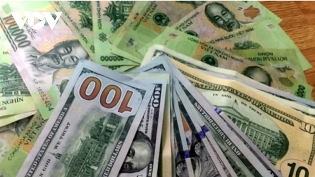 Giữ vững giá trị đồng Việt Nam trong "sóng" tỷ giá toàn cầu