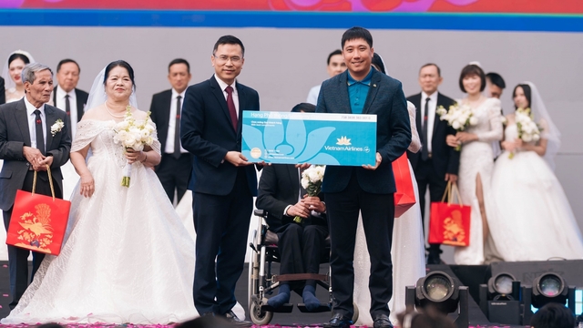 Vietnam Airlines chung tay viết hành trình hạnh phúc tại Vietnam Happy Fest 2025
