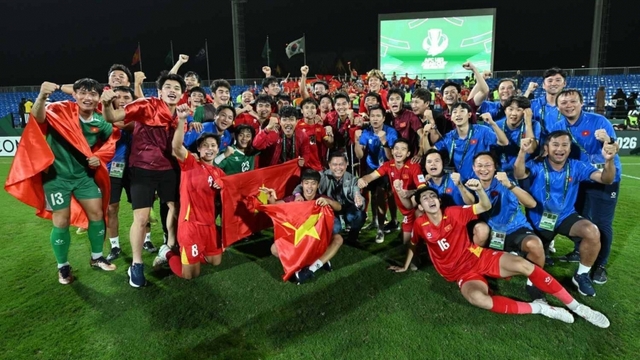 U23 Việt Nam thắng U23 Hàn Quốc, HLV Kim Sang Sik nói gì?