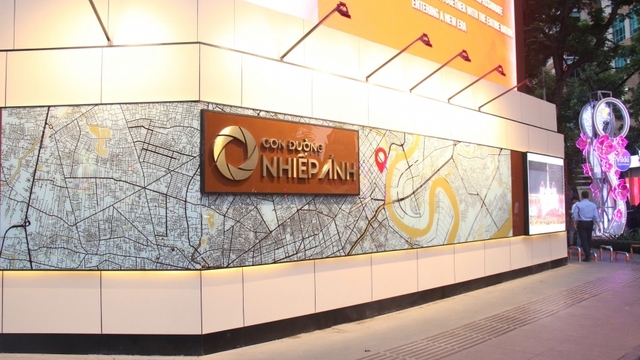 TP.HCM khánh thành “con đường nhiếp ảnh” mừng thành công Đại hội XIV của Đảng