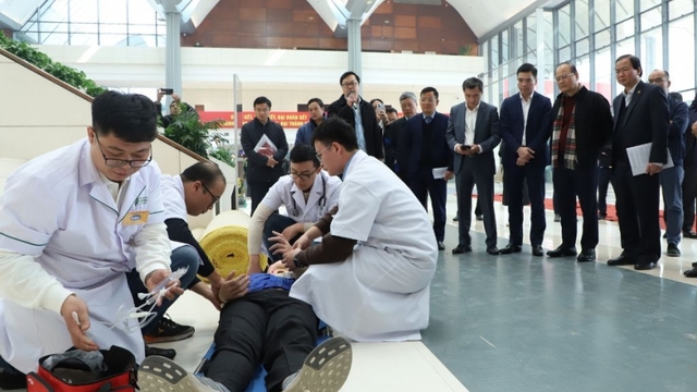 Diễn tập công tác y tế đảm bảo phục vụ Đại hội Đại biểu toàn quốc lần thứ XIV