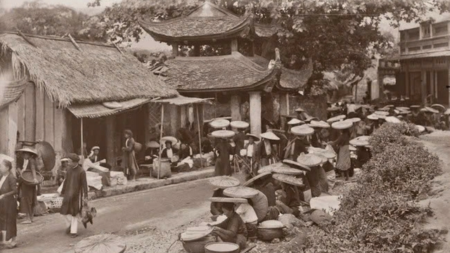 Ít ai ngờ ẩm thực đường phố Hà Nội không phải tự nhiên xuất hiện