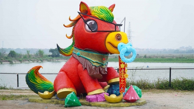 Linh vật ngựa Tết Bính Ngọ ở tỉnh, thành nào đẹp nhất, độc đáo nhất?