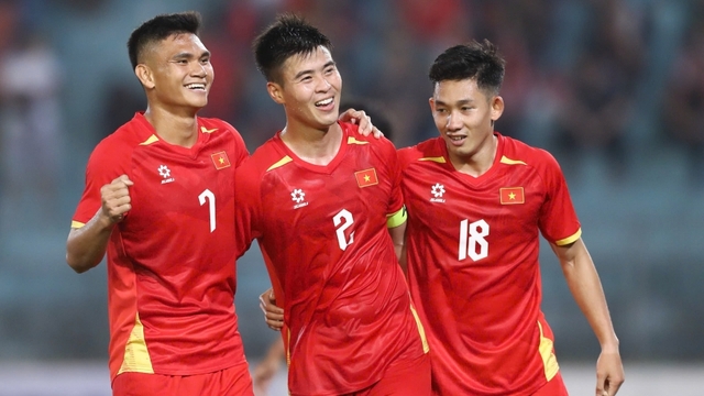 ĐT Việt Nam 3-0 ĐT Bangladesh: Dấu ấn Hà Nội FC và vết gợn Xuân Son