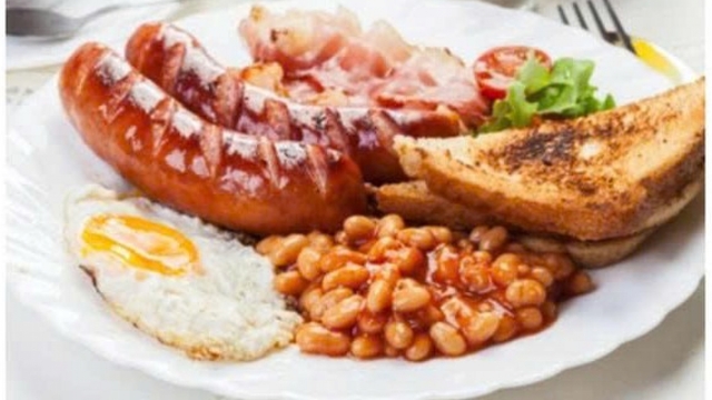 Những thói quen ăn sáng làm cholesterol xấu tăng mà bạn không để ý