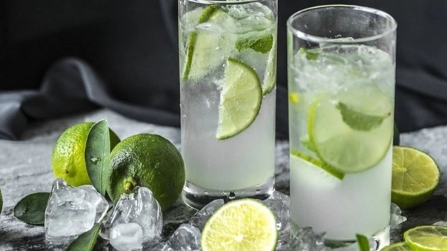 Nước chanh có giúp giảm acid uric, điều trị bệnh gout?