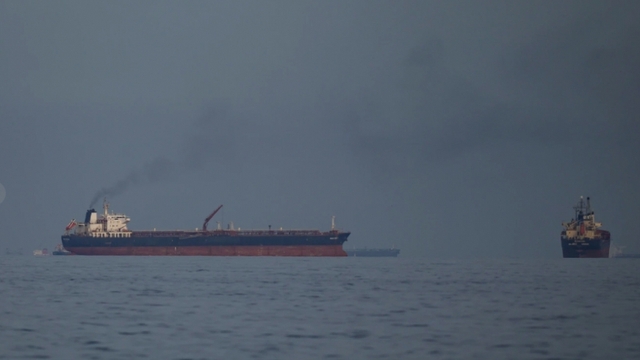 Ông Trump tuyên bố eo biển Hormuz sẽ “sớm được mở cửa trở lại”