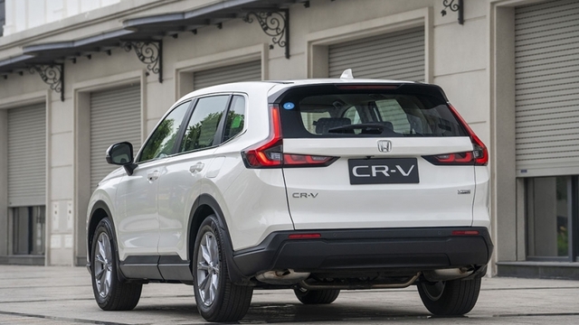 Honda CR-V 2026 bổ sung trang bị cho bản máy xăng, giá từ 1,039 tỷ đồng