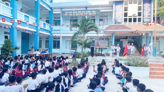 Cử tri phía Nam tỉnh Khánh Hòa mong sớm đồng bộ chính sách sau hợp nhất