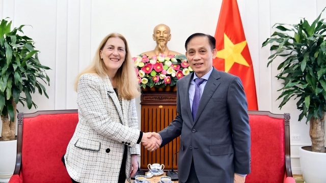 Bộ trưởng Ngoại giao tiếp Quốc vụ khanh Bộ Kinh tế, Giáo dục và Nghiên cứu Thụy Sỹ