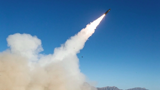 Toàn cảnh quốc tế sáng 15/3: Iran phóng tên lửa, vùng Vịnh báo động đỏ