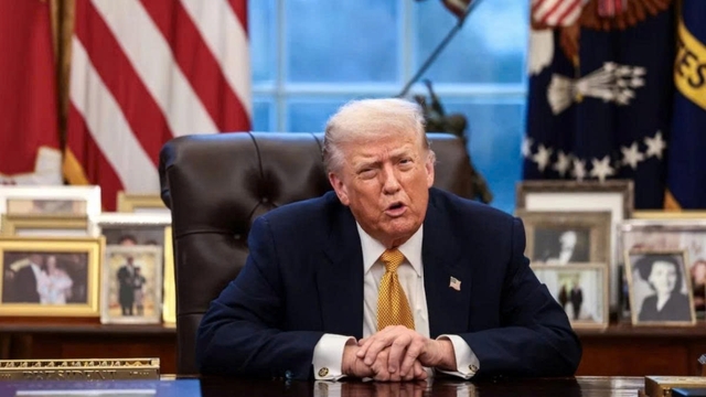 Tổng thống Donald Trump tuyên bố Mỹ đủ vũ khí để duy trì chiến tranh mãi mãi