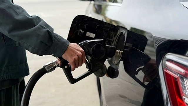 Giá xăng dầu hôm nay 6/4: Giá dầu thế giới ở mức cao