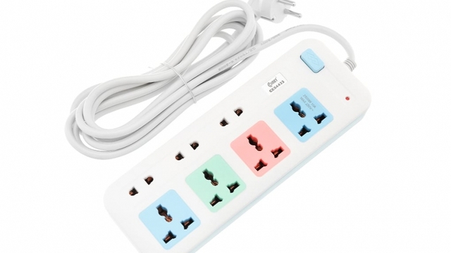Nguy cơ cháy nổ ít người để ý với dây cắm điện USB