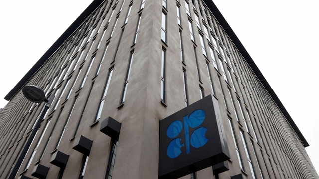OPEC+ tiếp tục tăng hạn ngạch khai thác dầu