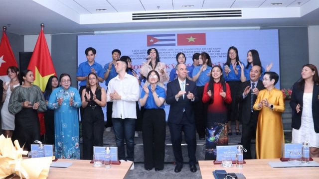 Tình hữu nghị Việt Nam - Cuba được tiếp lửa từ chiến thắng Girón lịch sử