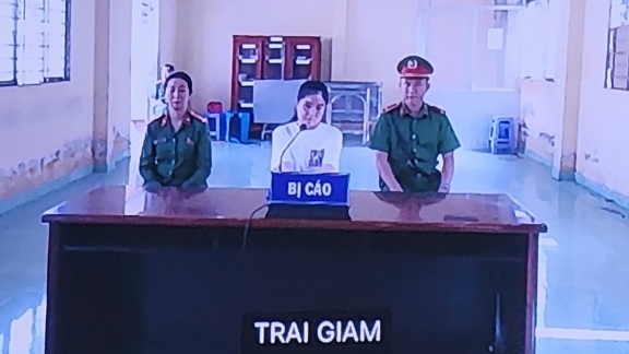 Lãnh án 30 năm tù vì ghen tuông dùng xyanua giết chết người tình