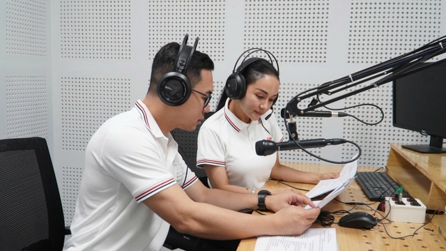 Phát thanh trực tiếp đồng hành với cuộc sống