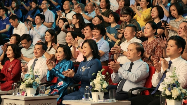 “Nhân dân khỏe mạnh – Đất nước phát triển”