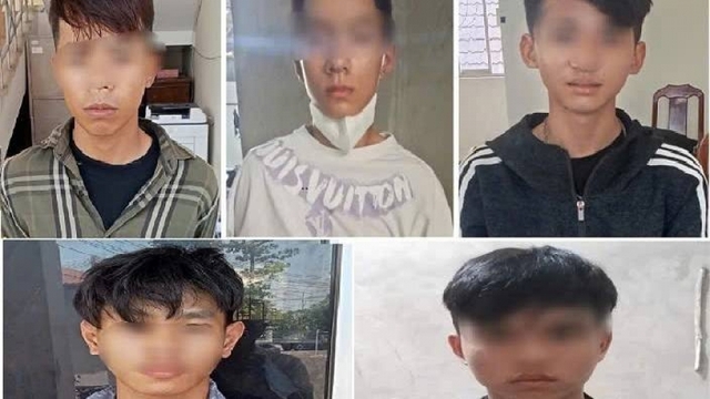 Bắt nhóm thanh thiếu niên chuyên cướp tài sản người đi đường