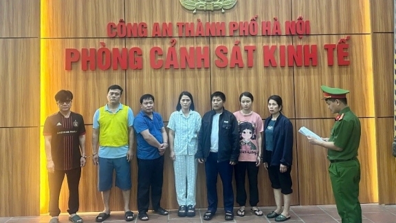 300 tấn thịt lợn bệnh "vây hãm" bếp ăn trường học: Hiệu trưởng có vô can?