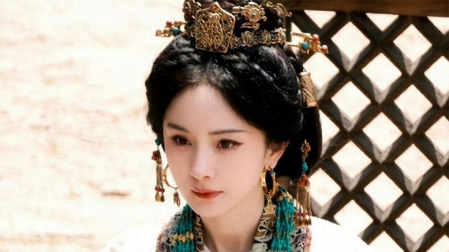 Diện mạo mới tuyệt đẹp của Dương Mịch trong phim “Giang sơn Đại Thông” gây “sốt”
