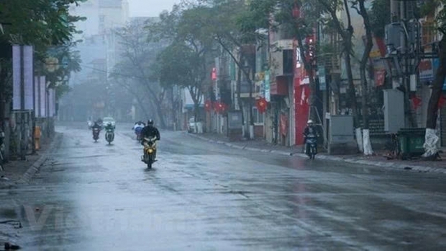 Thời tiết hôm nay 19/4: Hà Nội có mưa nhẹ, Bắc Bộ nhiều nơi có dông