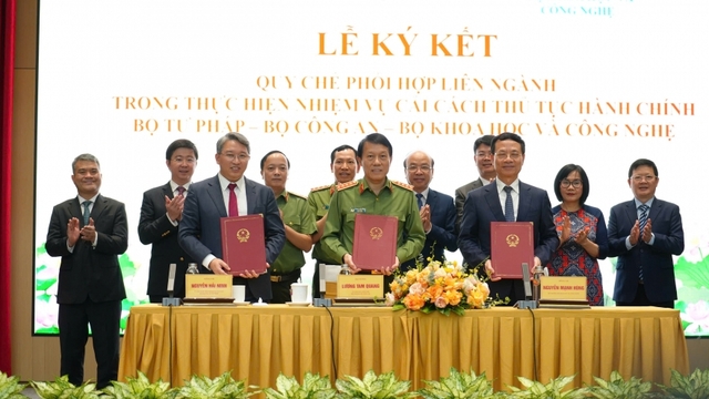 Ký Quy chế phối hợp liên ngành: Tăng tốc cải cách thủ tục hành chính