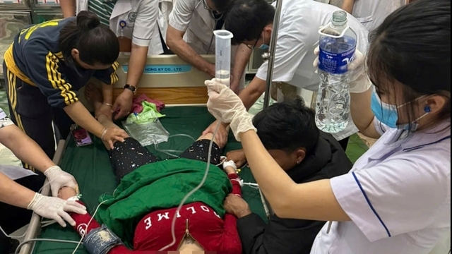 Kịp thời cứu sống người phụ nữ nguy kịch khi ăn lá ngón