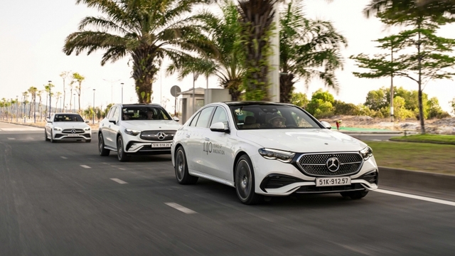 Mercedes-Benz Việt Nam tổ chức hành trình “Biểu tượng vượt thời”