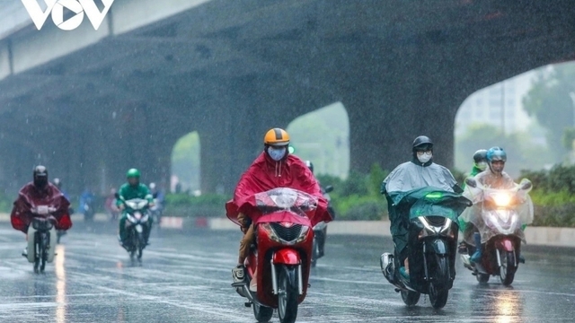 Không khí lạnh tràn xuống, Bắc Bộ mưa dông, trời chuyển mát
