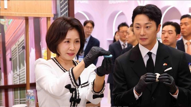 Phu nhân Kim Hea Kyung hào hứng trải nghiệm Lễ hội Văn hóa & Du lịch Hàn Quốc 2026