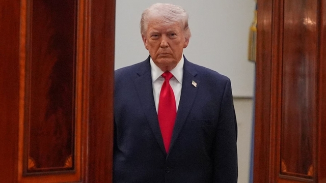 Ông Trump tuyên bố áp thuế 50% đối với các quốc gia bán vũ khí cho Iran