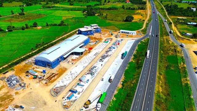 Cao tốc Bắc - Nam từ Hà Nội đến Cà Mau có 21 trạm dừng nghỉ phục vụ dịp lễ 30/4