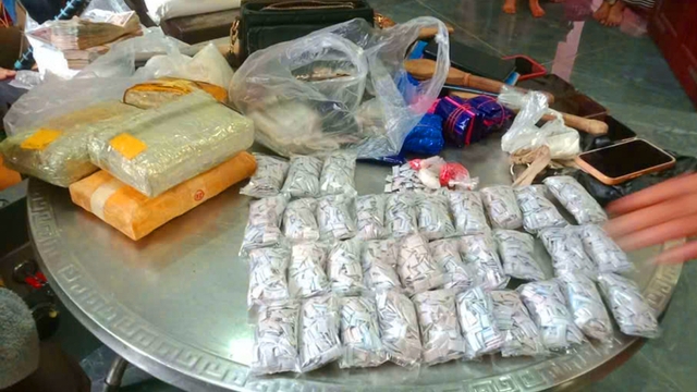 Triệt phá đường dây ma túy xuyên quốc gia, thu giữ hơn 23kg ma túy