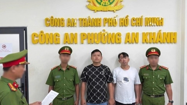 Bắt giam 2 thanh niên đánh nhau gây náo loạn từ việc bóp còi xin vượt
