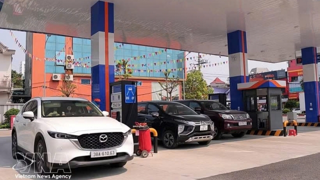 Carmakers confirm compatibility with E10 fuel ahead of nationwide rollout