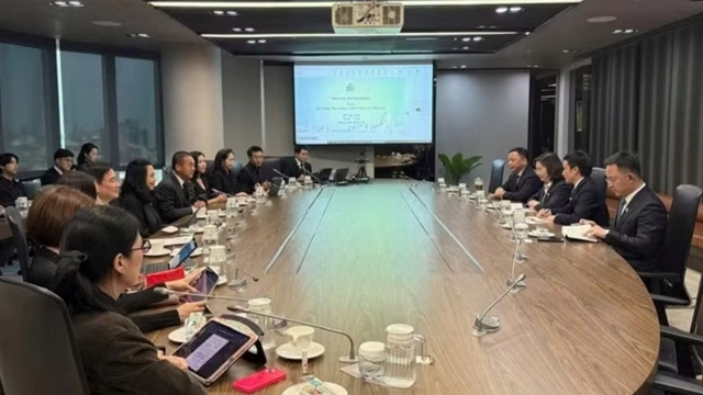 Vietnam, Thailand share experience in developing new financial products
