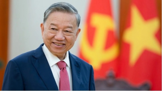 Vietnam, Singapore strengthen political trust and strategic coordination