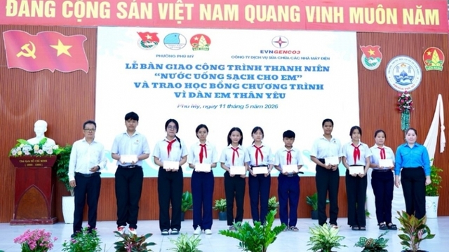 Công ty EPS bàn giao công trình thanh niên “Nước sạch cho em”