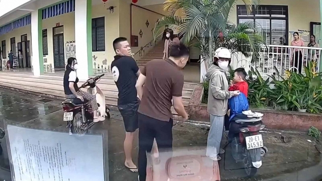 Tài xế giao hàng bị phụ huynh tát tại trường mầm non ở Bắc Ninh