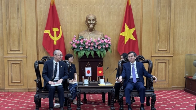 Nâng cao năng lực cán bộ lãnh đạo địa phương