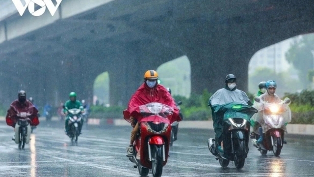 Hà Nội có thể xảy ra lốc, sét và mưa đá trong chiều nay