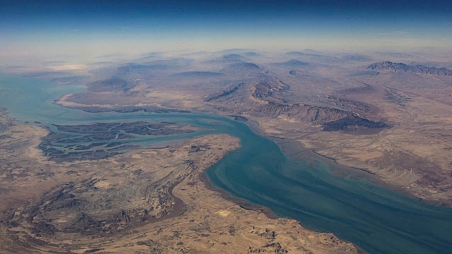 Iran bắt tàu chở dầu nước ngoài tại eo biển Hormuz