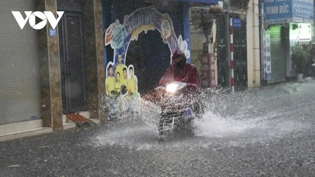 Thời tiết hôm nay 3/5: Bắc Bộ và Thanh Hóa có mưa, mưa vừa