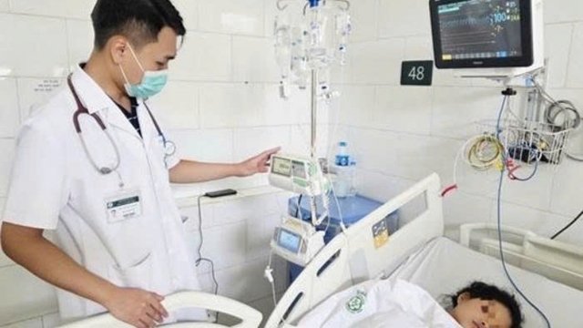 Suy đa tạng khi chủ quan ăn nấm hái trong rừng